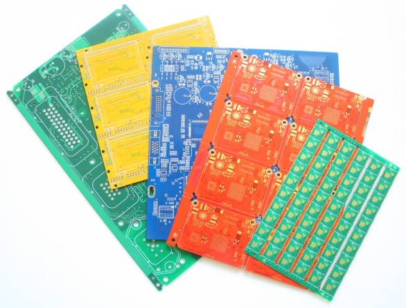 FR4 PCB in green, yellow, blue and red soldermask
